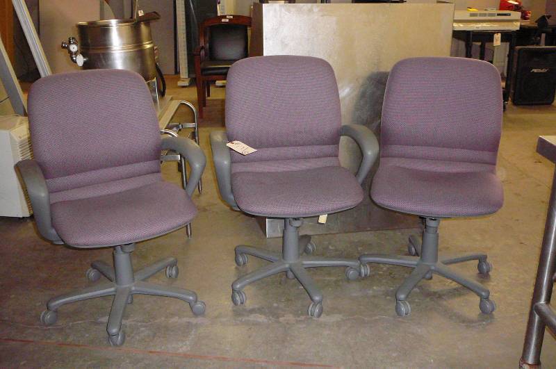 lot 171 image: Office Chairs