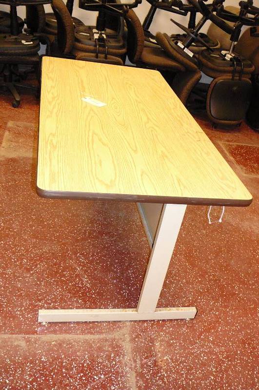 lot 182 image: Table