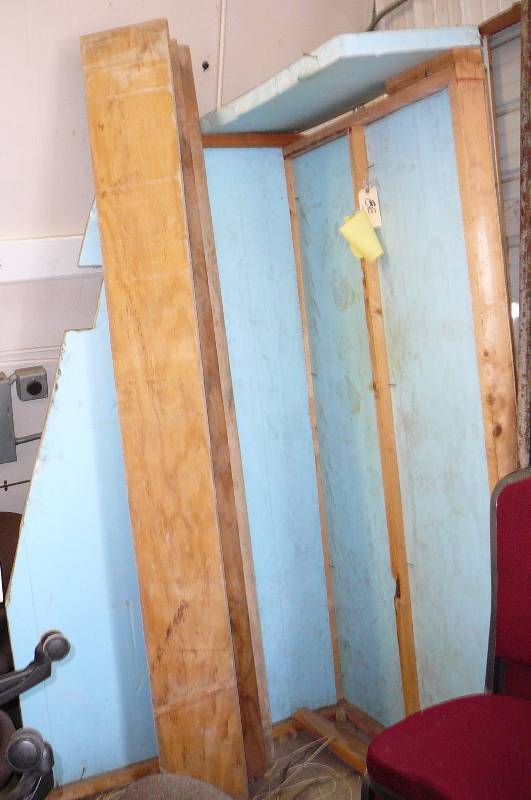 lot 9 image: Blue Foam & Wood Boards