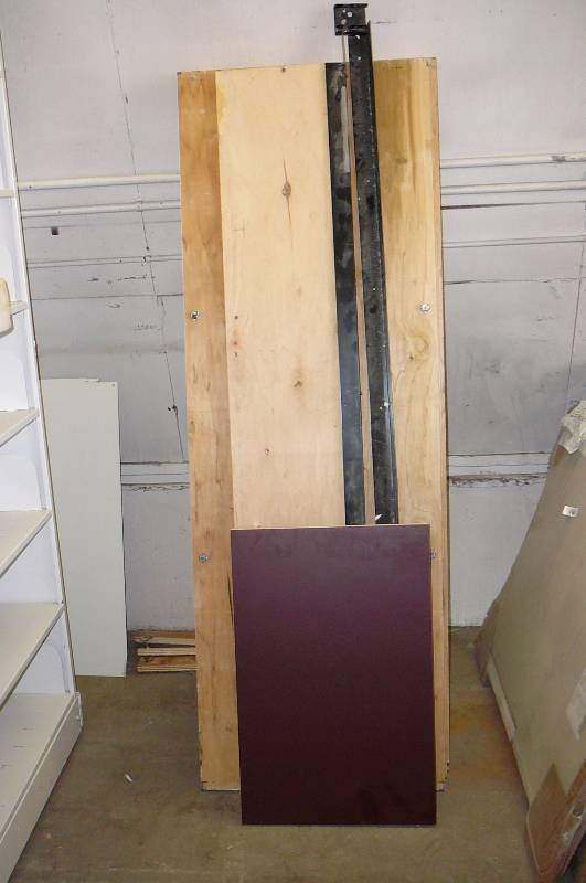 lot 28 image: Shelf Boards