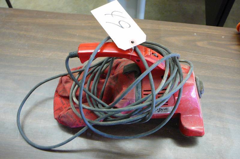 lot 49 image: Dirt Devil