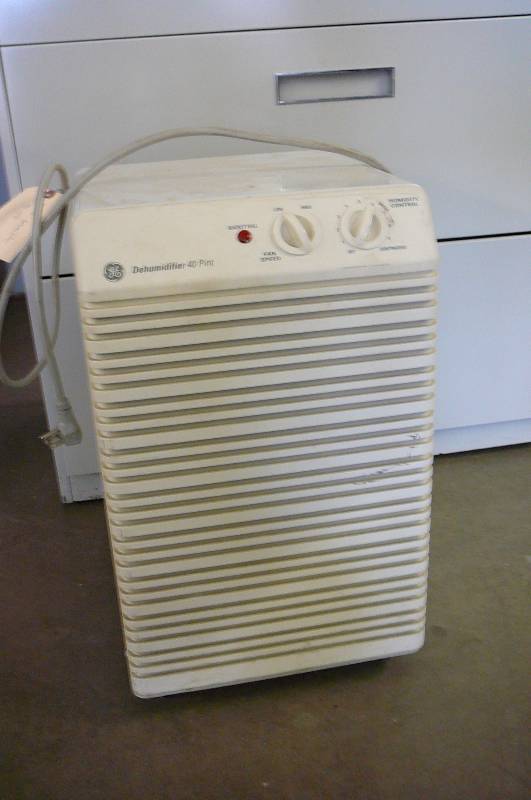 lot 72 image: Dehumidifier
