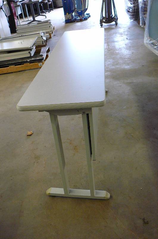 lot 79 image: Table