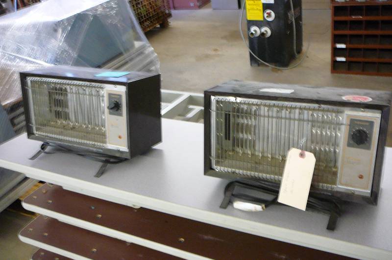 lot 84 image: Heaters