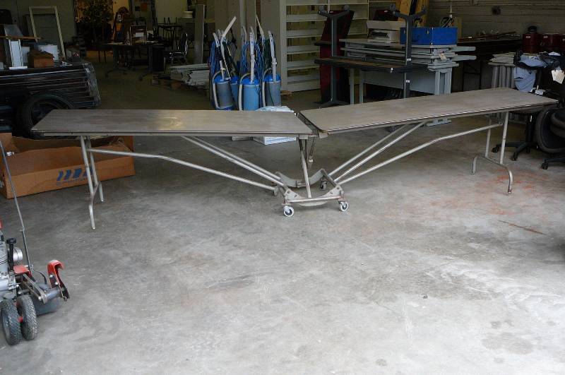 lot 86 image: Tables