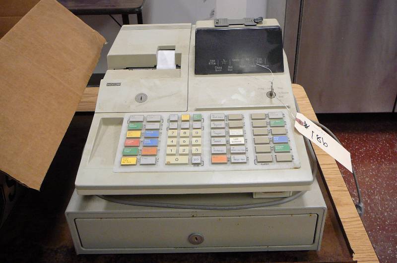 lot 186 image: Cash Register