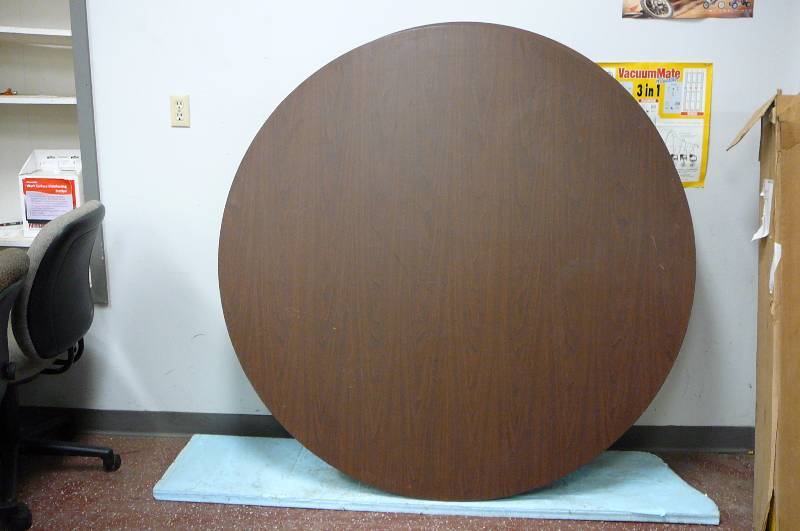 lot 200 image: Table