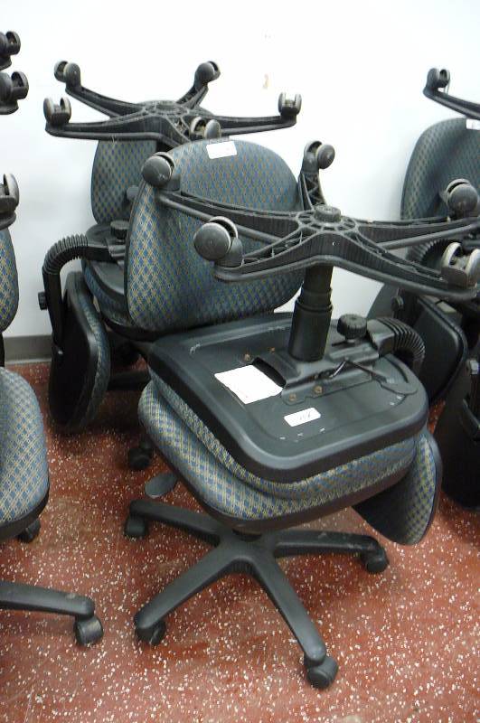 lot 218 image: Office Chairs