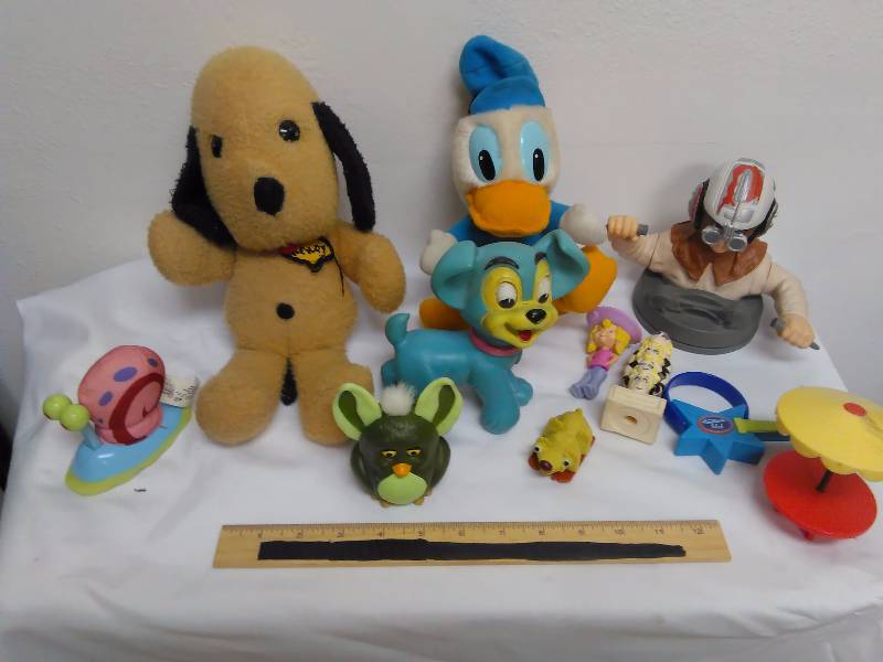 Plush animals and figurines (12) Beatle Juice