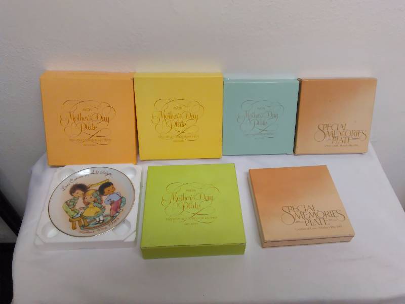 Avon Mother�s Day Plate (6) New in the Box