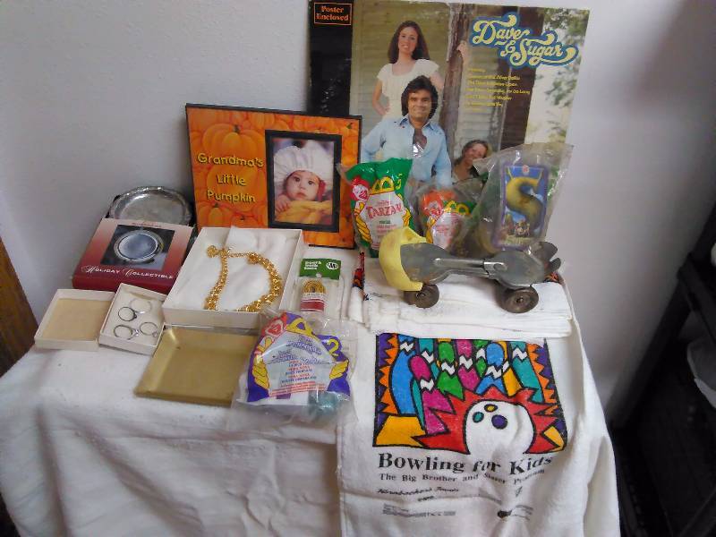 New and Vintage assorted items (11)