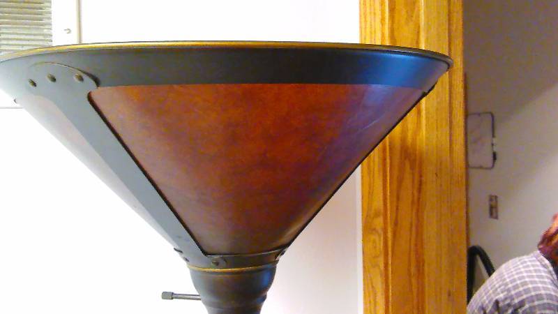 Contemporary Floor lamp � tested and works