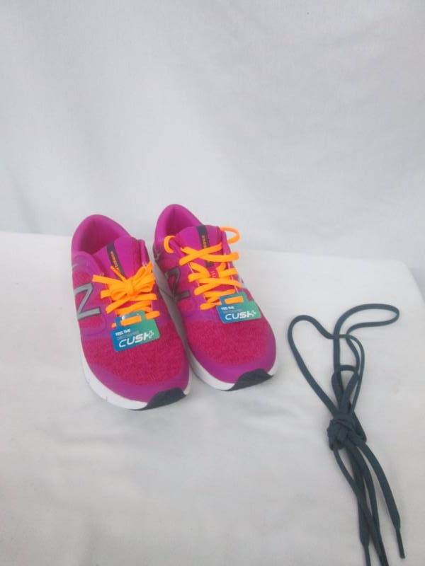 lot 36 image: New Balance Womens 711v2 Heather Running Shoe - Wide
