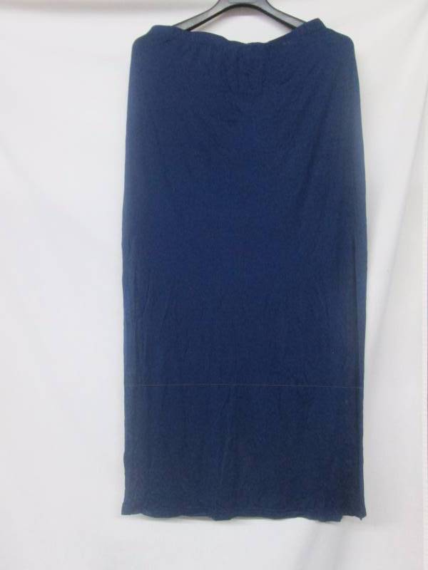 lot 75 image: Agiato Misses Side Slit Maxi Skirt