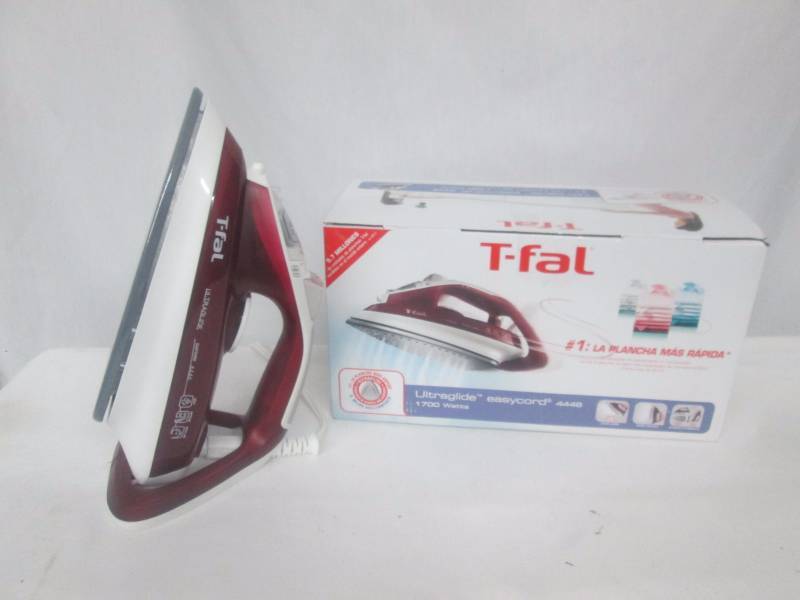 lot 45 image: T-fal Ultraglide Easycord Iron