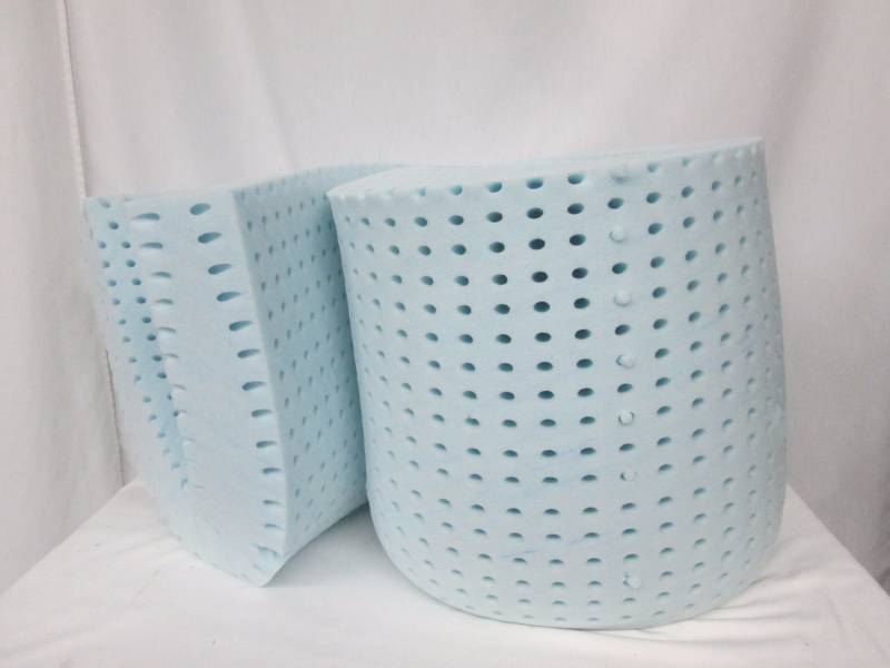 lot 30 image: McLeland Design 4 Gel Memory Foam Topper - Twin