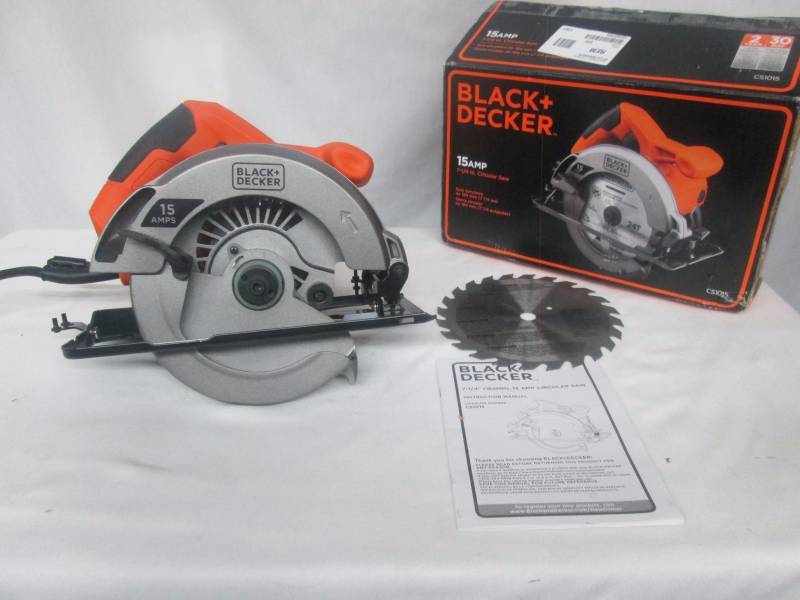 lot 18 image: Black & Decker 7 14 Circular Saw