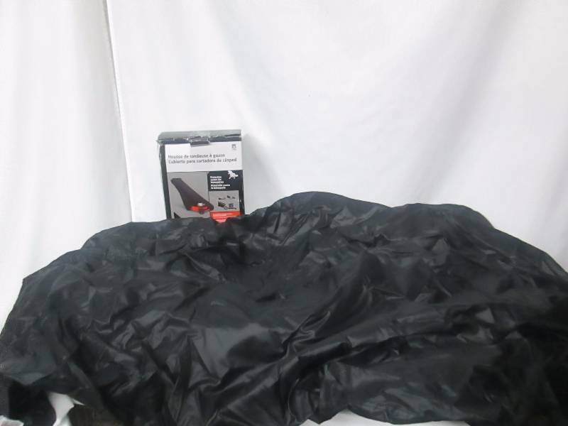 lot 52 image: Classic Lawn Mower Cover