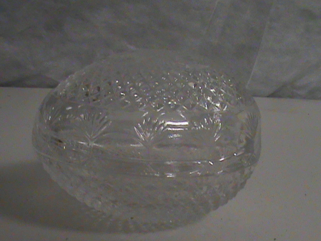 lot 138 image: 1977 Very Heavy Glass Avon Mothers Day Egg from 1977
