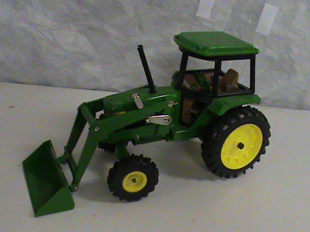 lot 148 image: John Deere Tractor