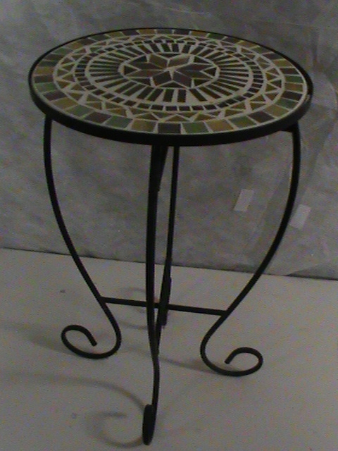 lot 190 image: Patio Table with removable top