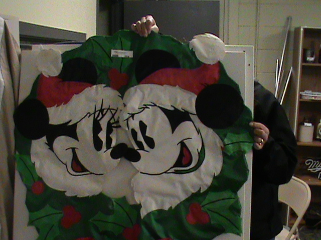 lot 204 image: Vinyl Mickey Mouse Wreath