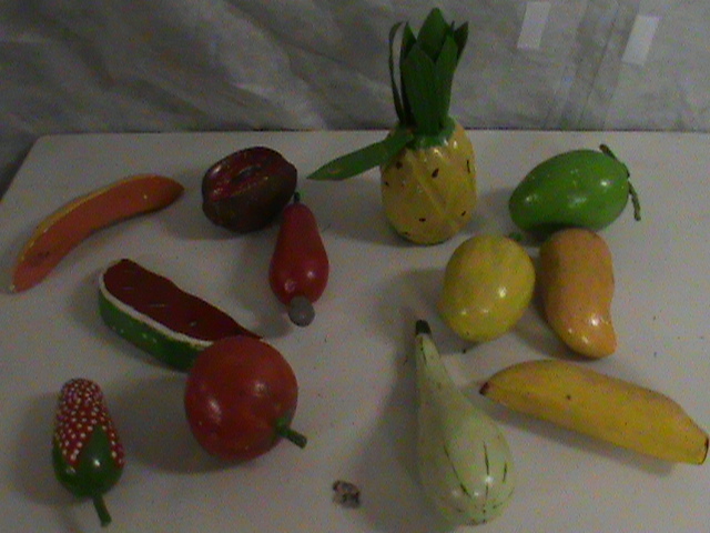 lot 205 image: Wood Fruit from Costa Rica