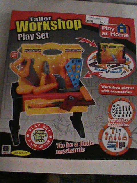 lot 207 image: Taller Workshop Playset