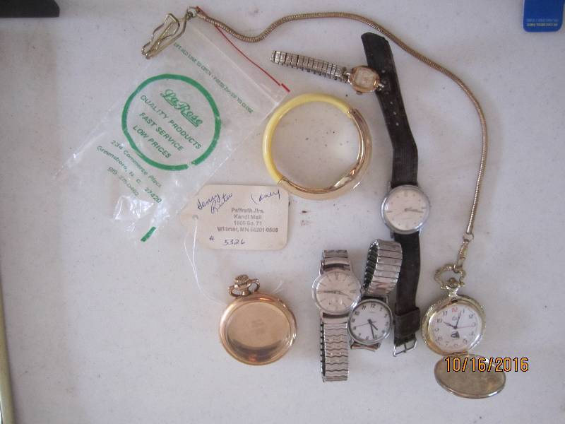 Lot of watches...