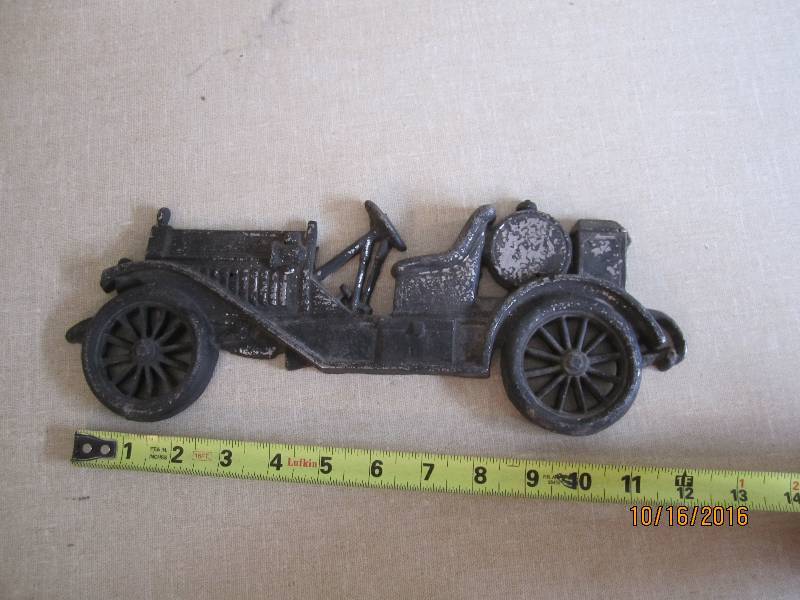 Vintage car plaque made of metal...