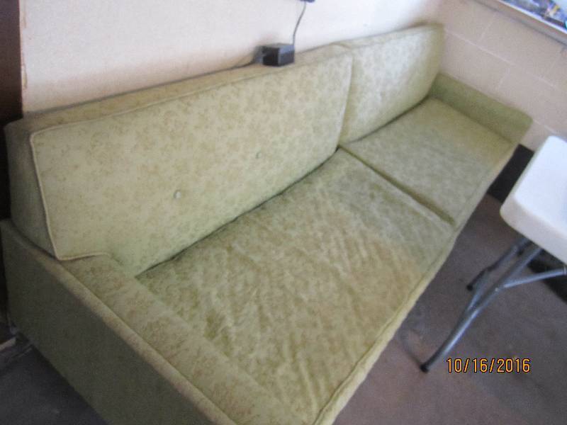 Vintage green couch, 2 sections...
