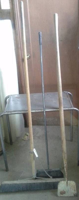 Brooms & Scraper