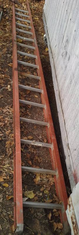 Fiberglass Ladder(18 ft)