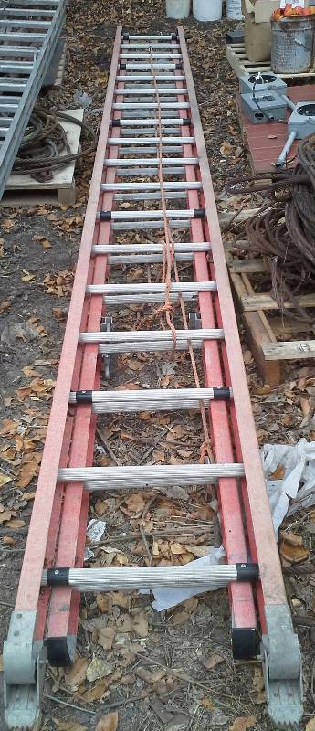 Fiberglass Extension Ladder(36 ft)