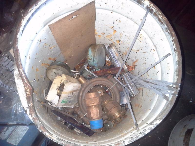 Buckets of Misc(3)