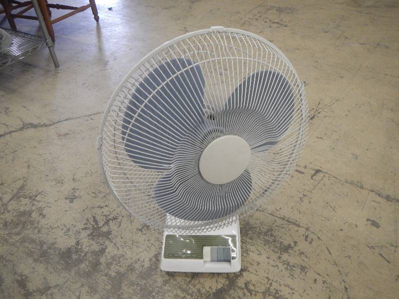 16 Oscillating Fan