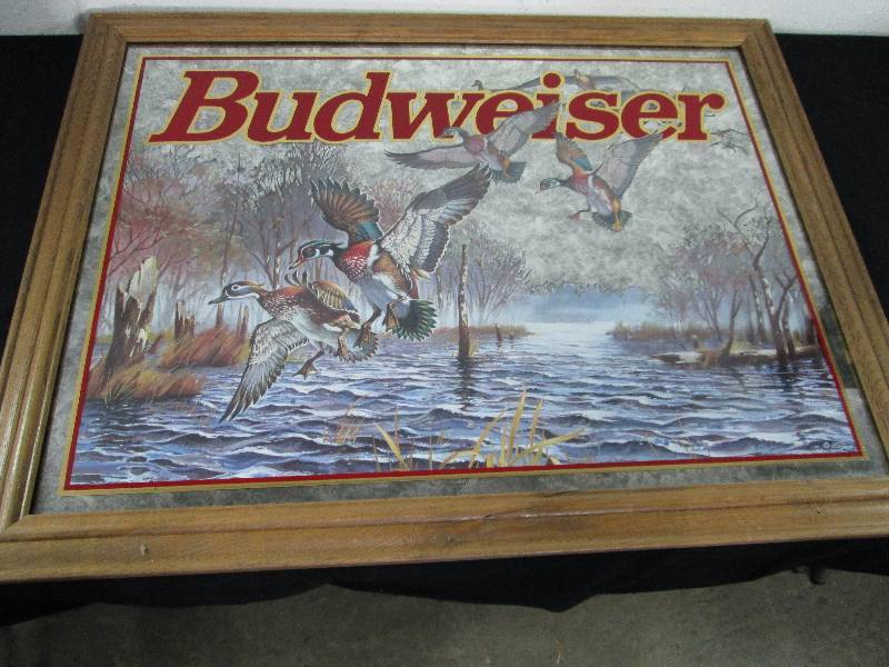 lot 4 image: Large Budweiser Bar Sign
