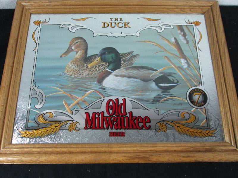 lot 67 image: Old Milwaukee Beer Sign The Duck