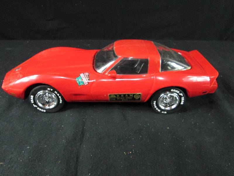 lot 101 image: Jim Beam Decanter 1978 Corvette