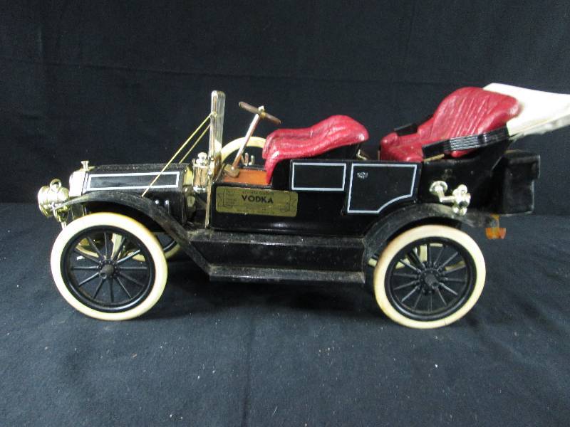 lot 110 image: ASI Vodka Decanter 1910 Oldsmobile