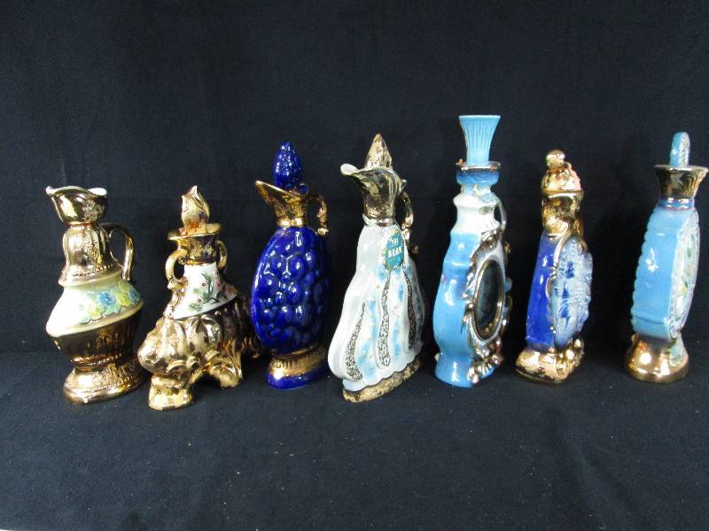 lot 131 image: 7 Jim Beam decanters