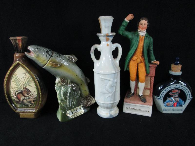 lot 135 image: Jim Beam Decanters & Others