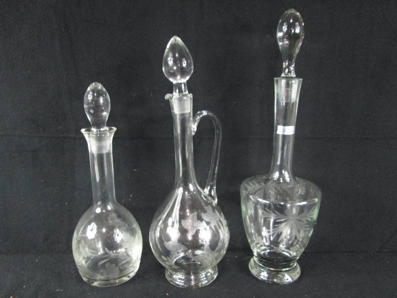lot 137 image: Toscany Hand Blown Cut Decanters