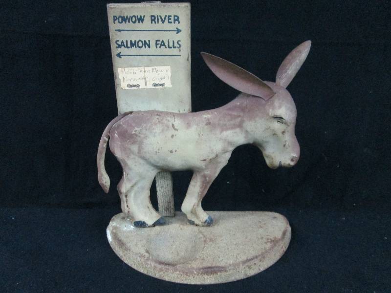 lot 196 image: Vintage Donkey Cigarette Pressed Tin Dispenser