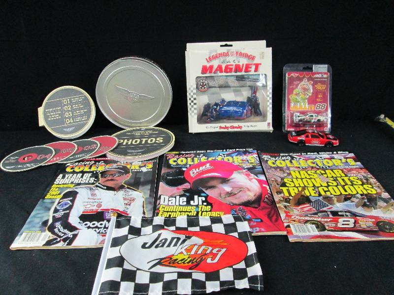 lot 213 image: Nascar Collectables