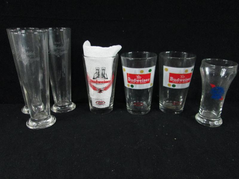 lot 220 image: Budweiser, Michelob & Papst Blue Ribbon Beer Glasses