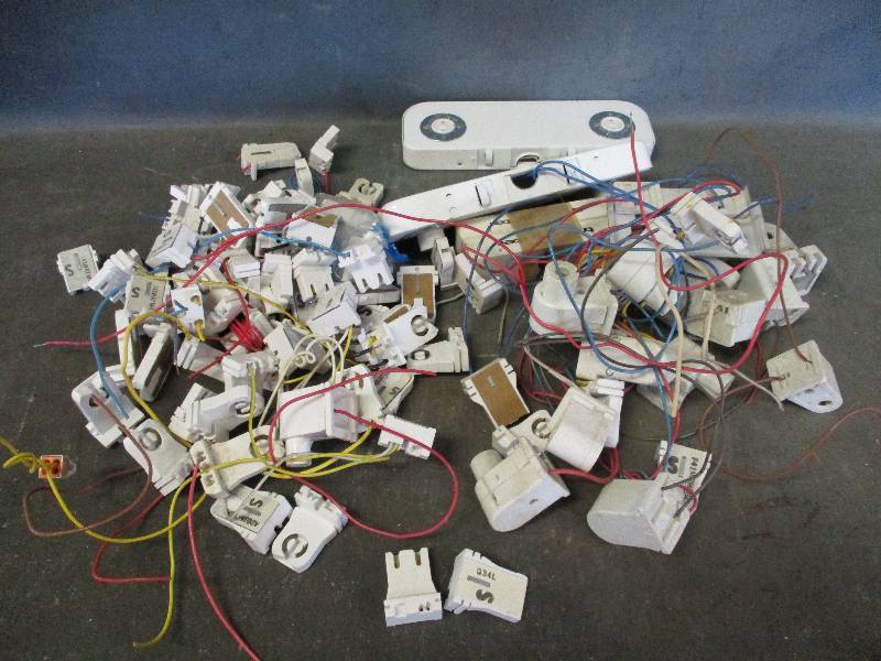 Fluorescent Lighting Clips