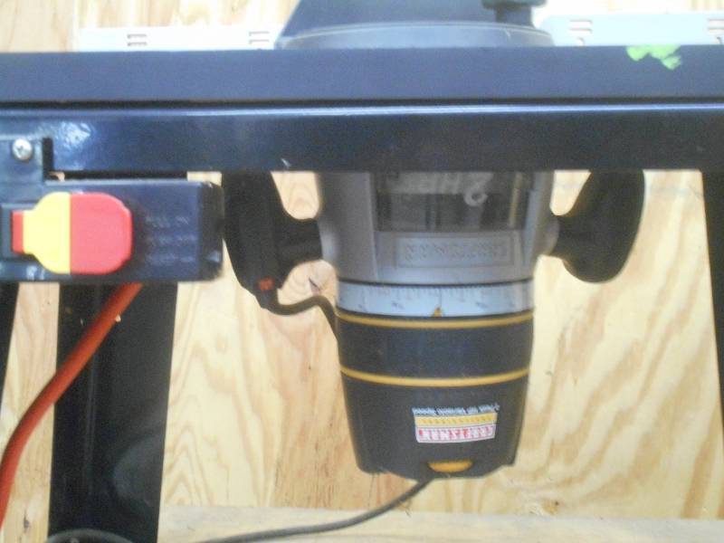 BLACK AND DECKER ROUTER TABLE 76-400