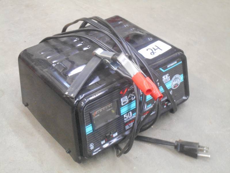 lot 24 image: Schumacher 12Volt Battery Charger ...