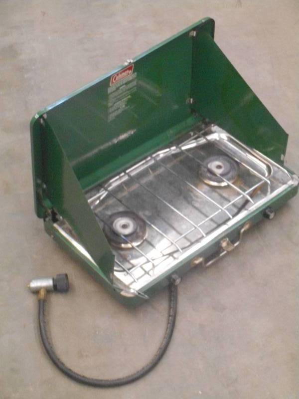lot 60 image: Coleman LP-Gas Grill ...